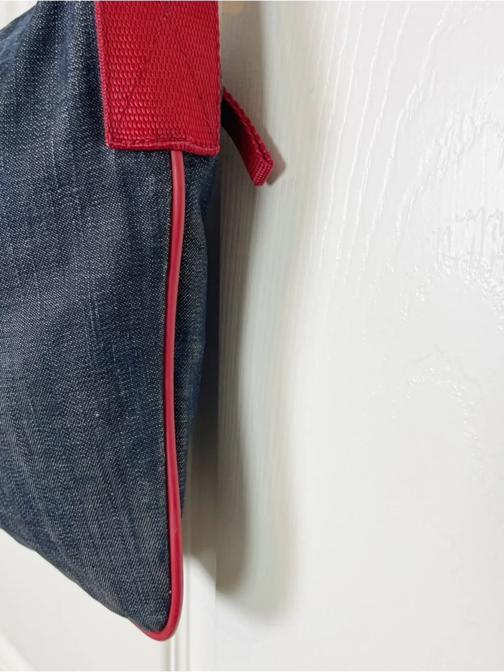 VINTAGE Prada Denim Crossbody Bag Red Leather Trim Y2K Canvas Messenger 4VA433 - Picture 4 of 14